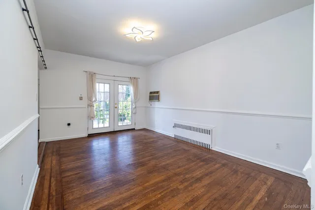 $1,298,000 | 888 Cambridge Road, Woodmere, NY 11598