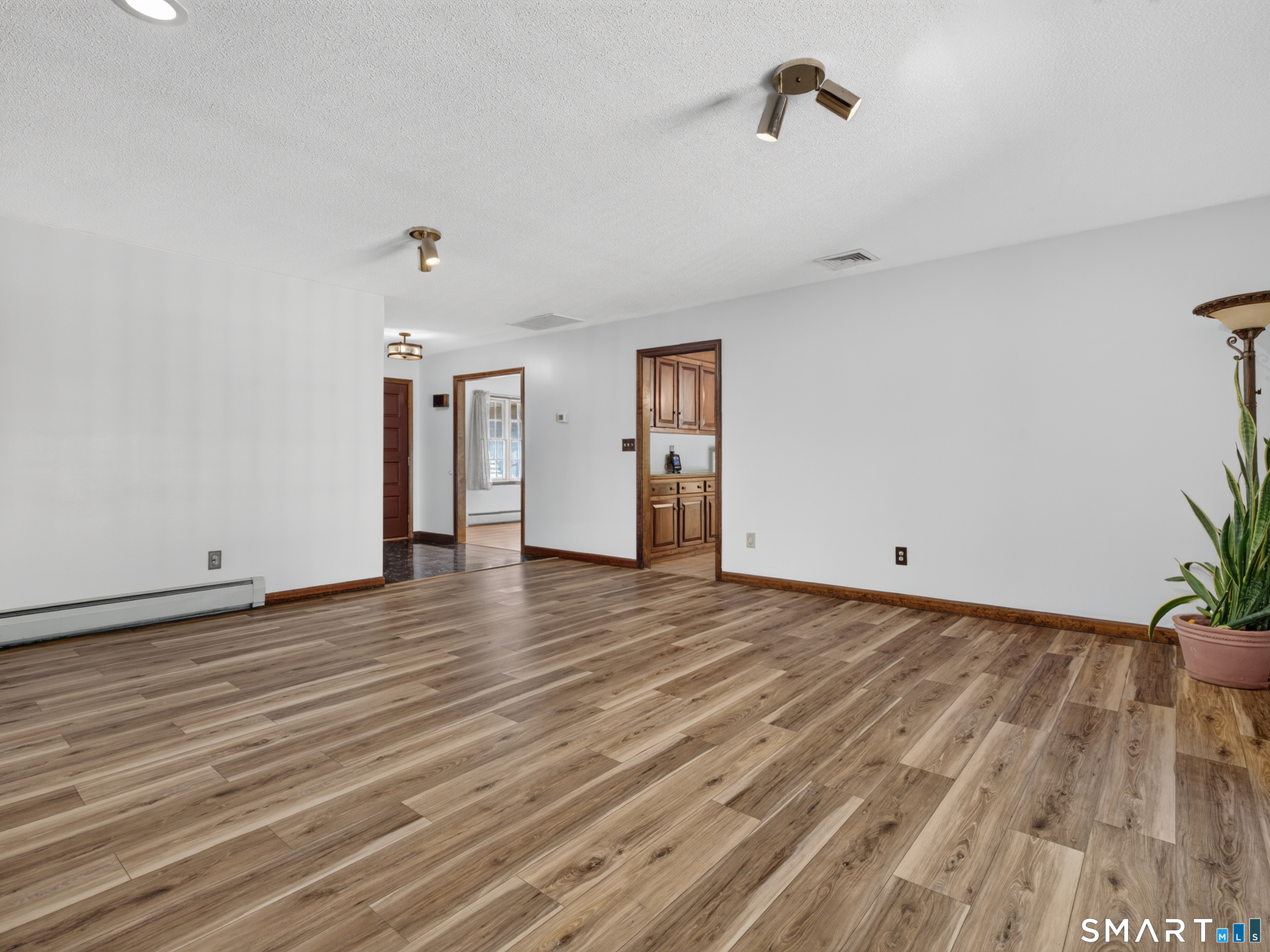 269 Black Hill Road Plainfield, CT 06374 - Photo 8 of 40