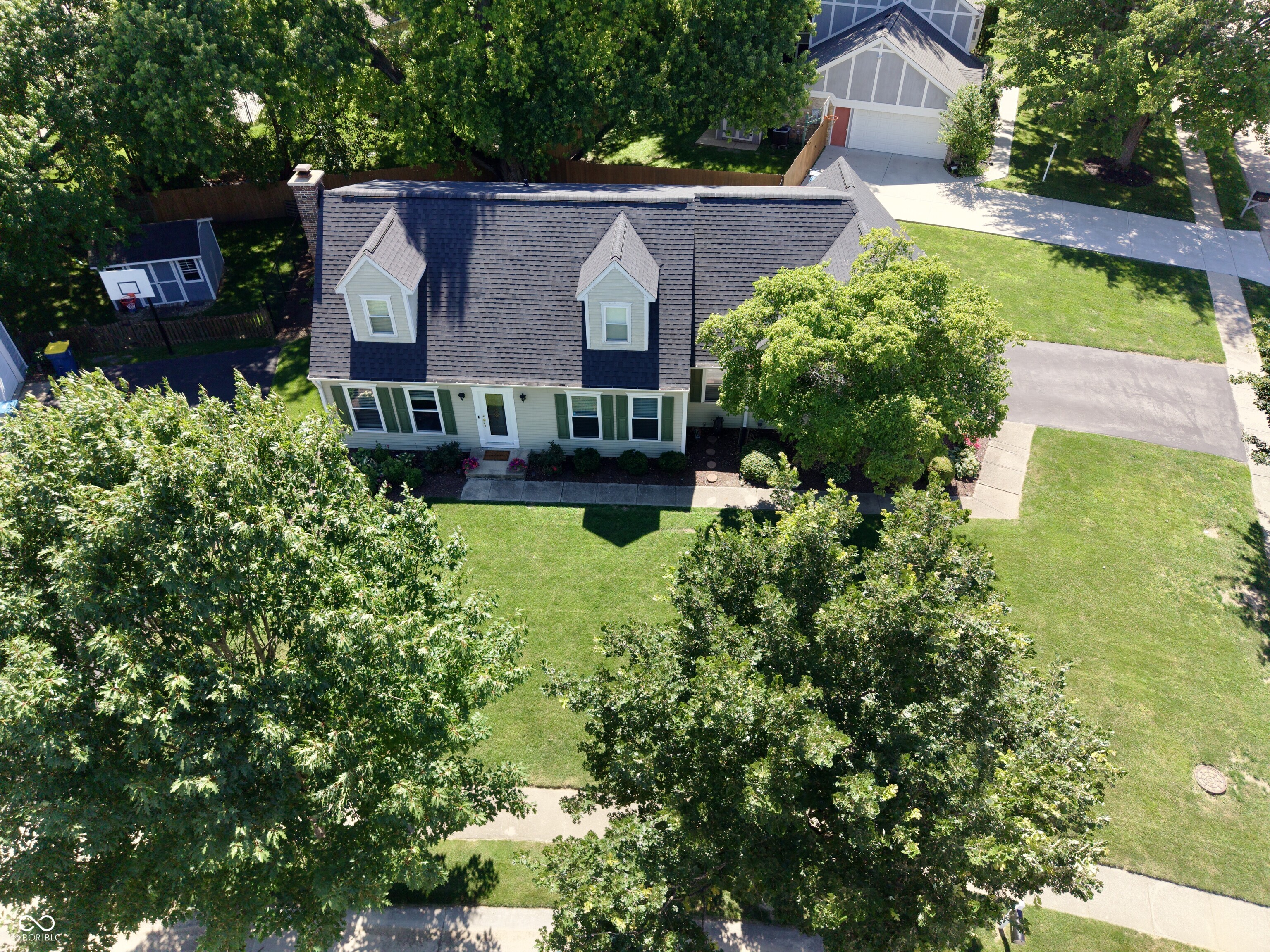 12800 Wembly Road Carmel, IN 46033 - Photo 4 of 47 Gallery Image 4