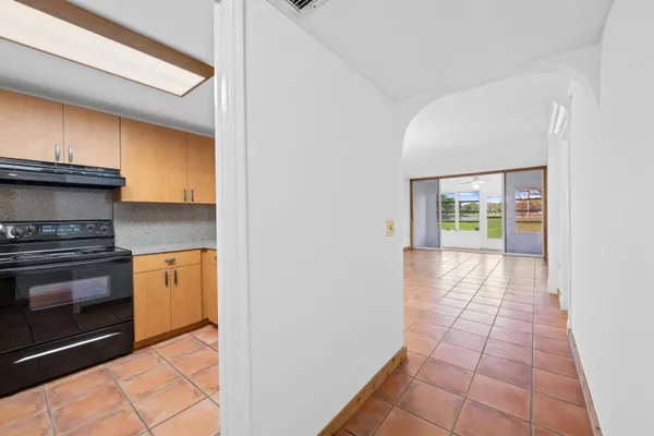 $199,000 | 9480 Tangerine Place, Unit 102, Davie, FL 33324