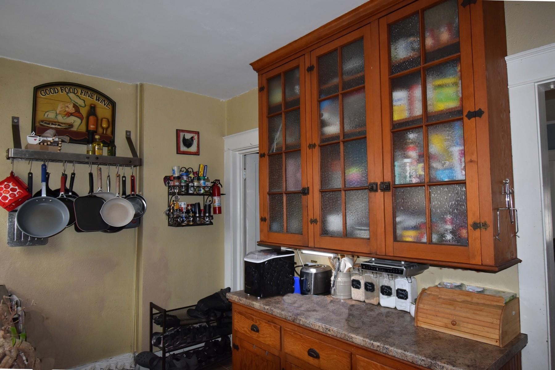 107 Grove Street Rutland, VT 05701 - Photo 8 of 18