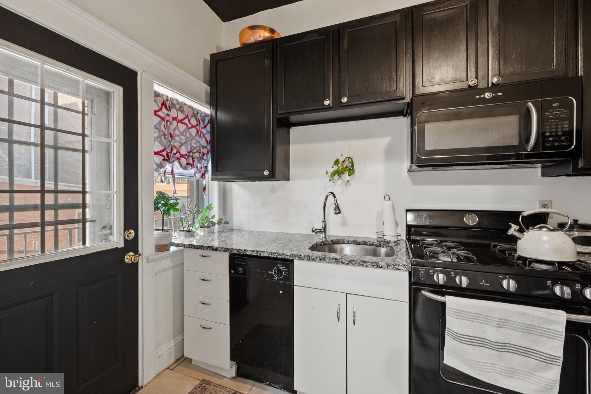 1833 S Street Northwest, Unit 20 Washington, DC 20009 - Photo 12 of 31