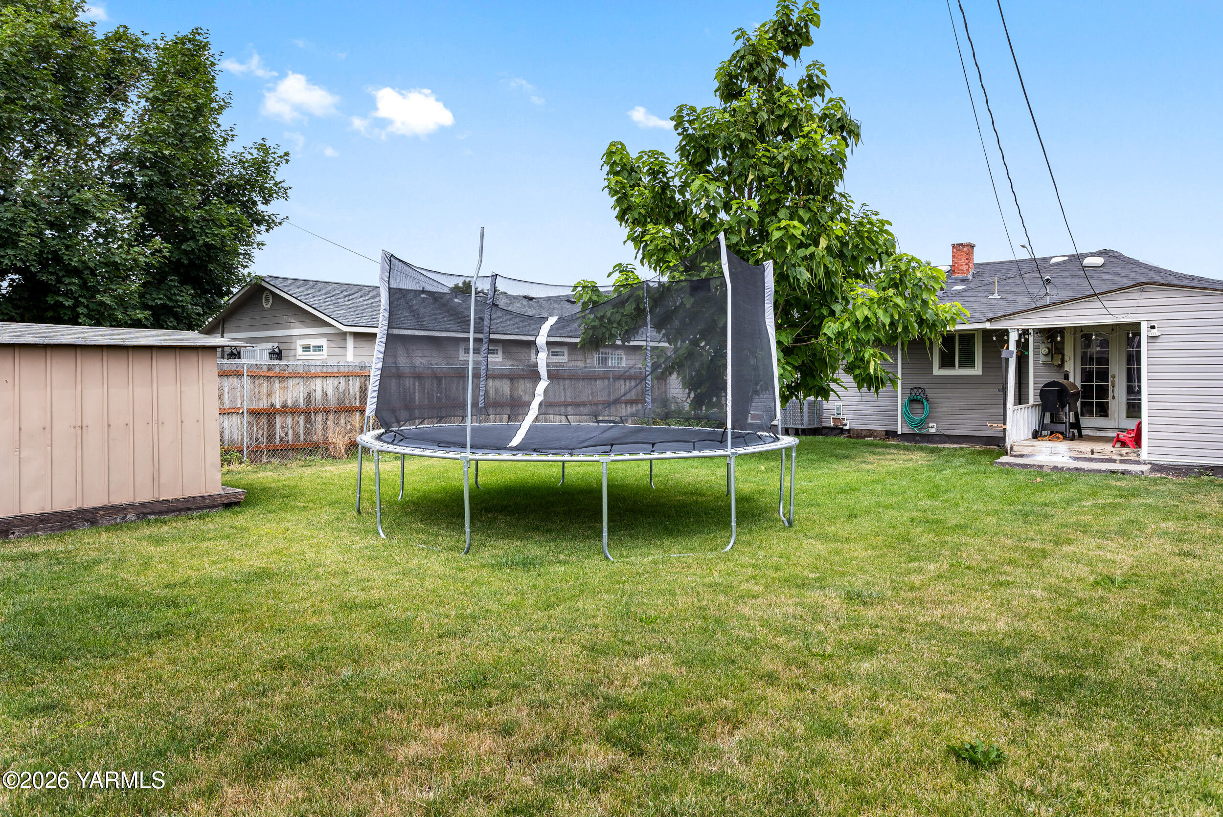 207 North F Street Toppenish, WA 98948 - Photo 21 of 21 Perfect for entertaining