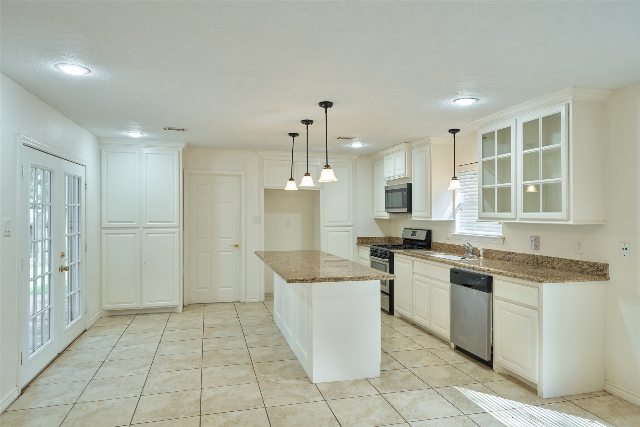 11616 Timberwild Street Spring, TX 77380 - Photo 15 of 50 Gallery Image 15