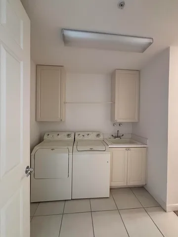 $2,600 | 27 Harbour Isle Drive West, Unit 102, Fort Pierce, FL 34949