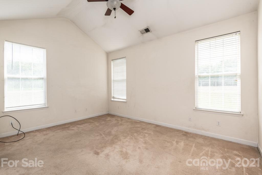 1709 Piper's Ridge Circle Northwest Conover, NC 28613 - Photo 21 of 41 Gallery Image 21