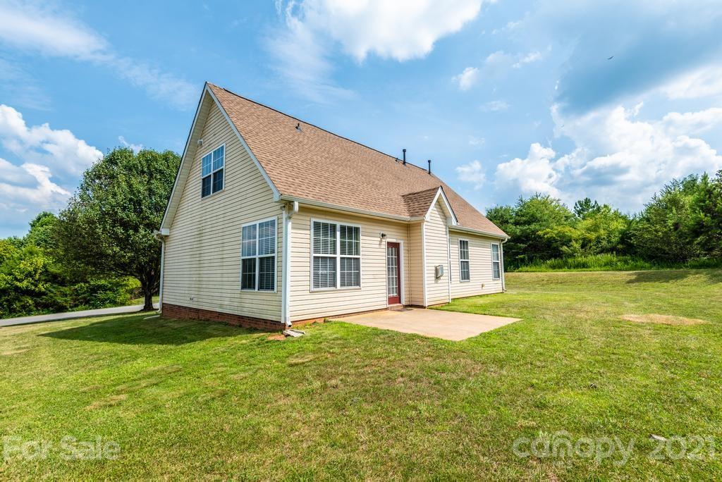 1709 Piper's Ridge Circle Northwest Conover, NC 28613 - Photo 39 of 41 Gallery Image 39