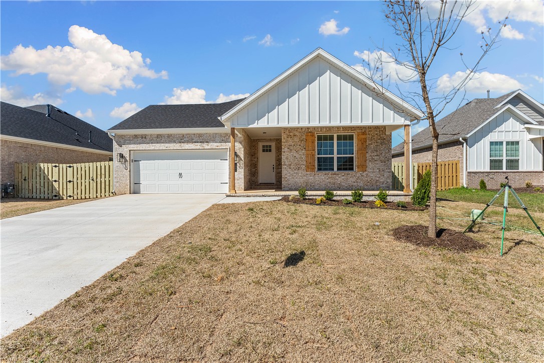 1902 Edwards Street Pea Ridge, AR 72751 - Photo 1 of 13 Gallery Image 1