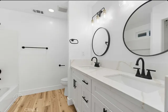 a close view of a bathtub in bathroom