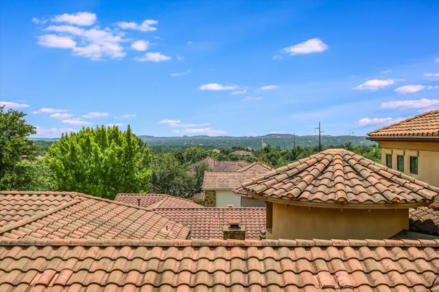 $1,199,900 | 11316 Woodland Hills Trail, Austin, TX 78732