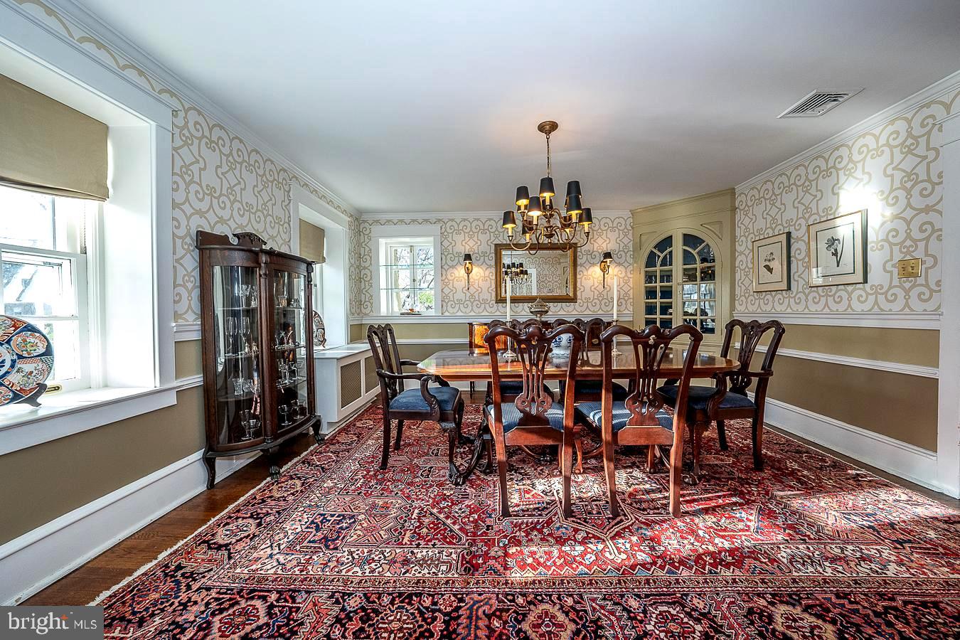 1002 Twyckenham Road Media, PA 19063 - Photo 14 of 45 Dining Room with corner cabinet