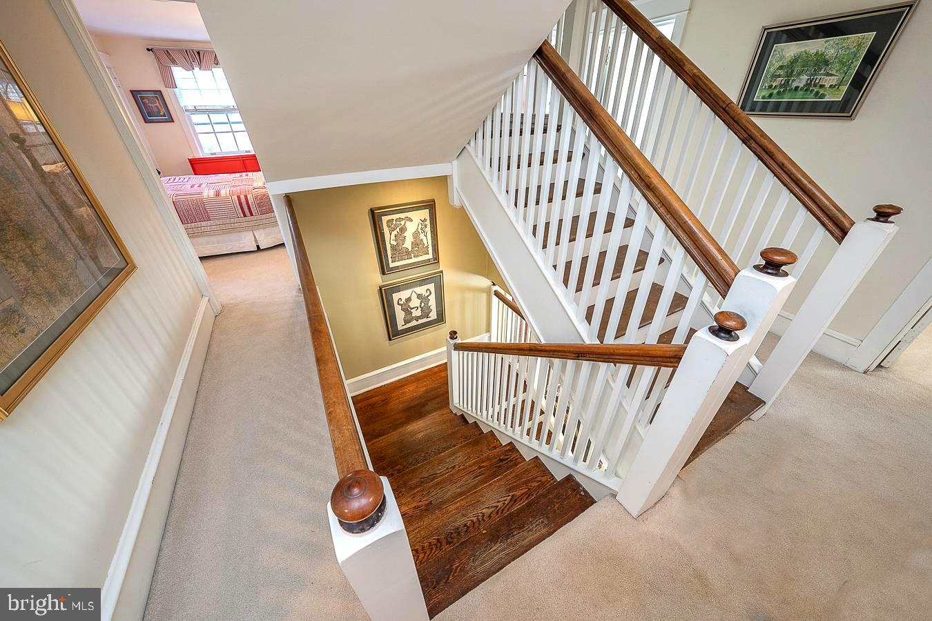 1002 Twyckenham Road Media, PA 19063 - Photo 24 of 45 Curved stairway to 2nd level