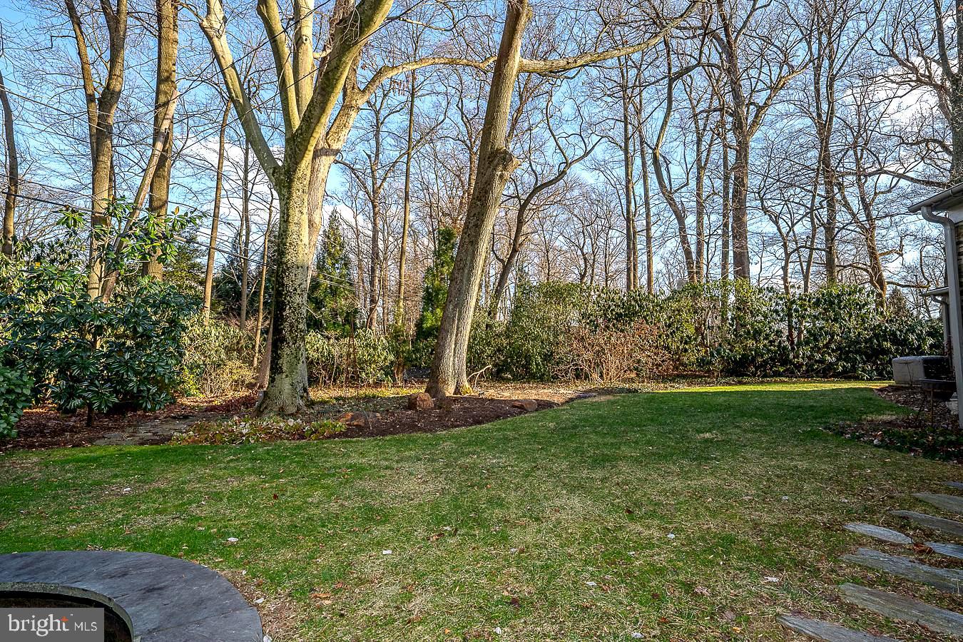 1002 Twyckenham Road Media, PA 19063 - Photo 44 of 45 View of Lovely Grounds