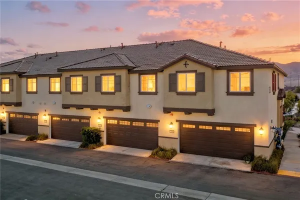 $495,000 | 24131 Tuscany Avenue, Unit 1305, Murrieta, CA 92562