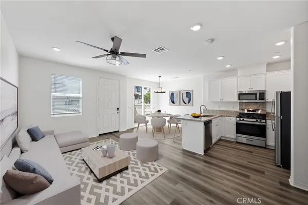 $495,000 | 24131 Tuscany Avenue, Unit 1305, Murrieta, CA 92562