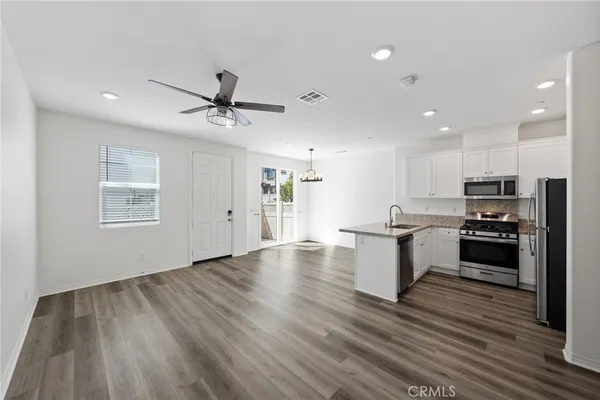 $495,000 | 24131 Tuscany Avenue, Unit 1305, Murrieta, CA 92562