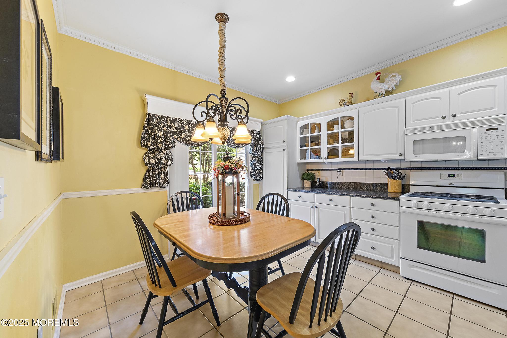 2420 Robin Way Manasquan, NJ 08736 - Photo 22 of 57 Breakfast Area