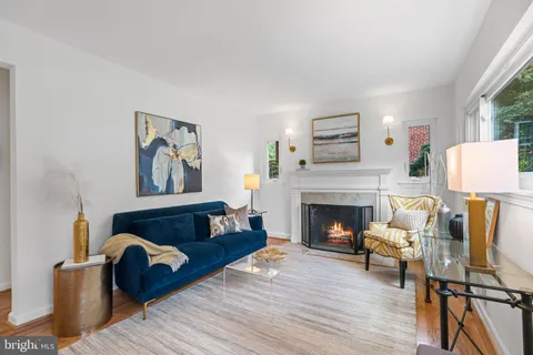 $725,000 | 3013 Ferndale Street, Kensington, MD 20895