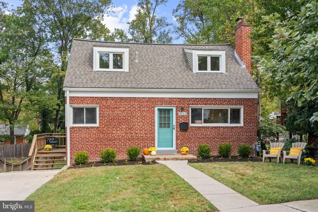 $725,000 | 3013 Ferndale Street, Kensington, MD 20895