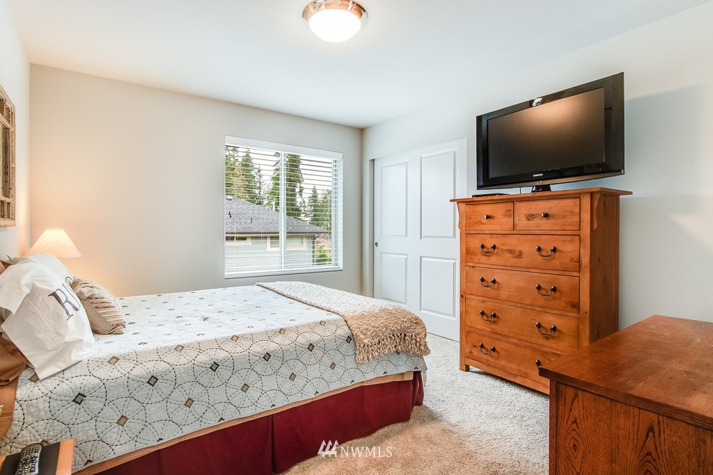 3521 Northeast 7th Street Renton, WA 98056 - Photo 22 of 25