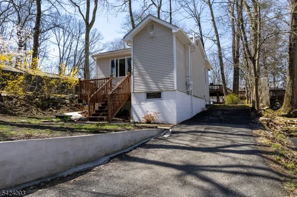 $2,250 | 102 Dartmouth Trail, Hopatcong, NJ 07843