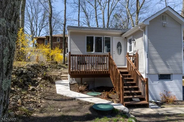 $2,250 | 102 Dartmouth Trail, Hopatcong, NJ 07843