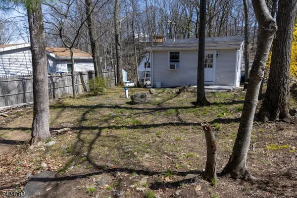 $2,250 | 102 Dartmouth Trail, Hopatcong, NJ 07843