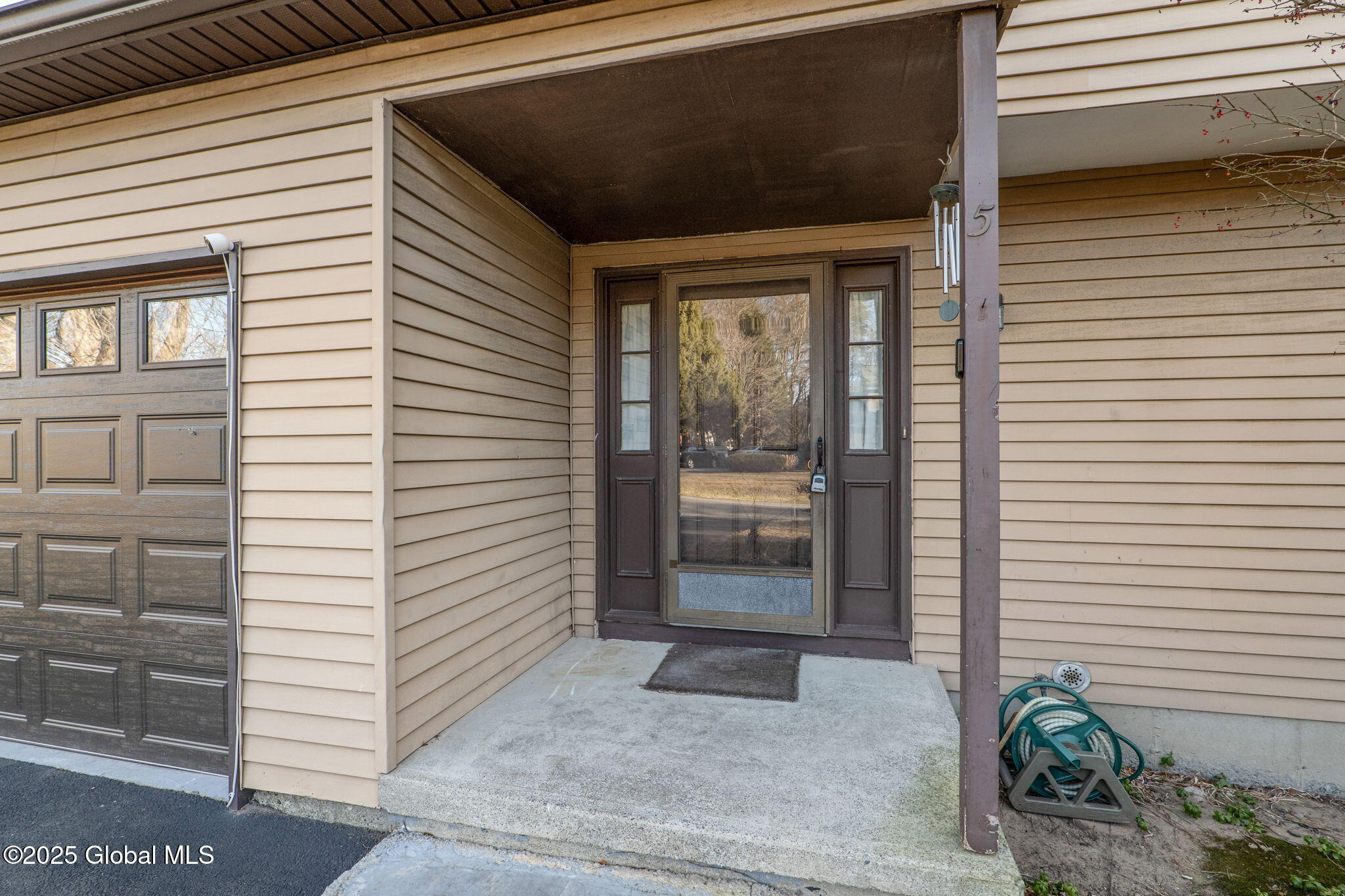 5 Hancock Drive Bethlehem, NY 12077 - Photo 2 of 26 4-5HancockDr_04