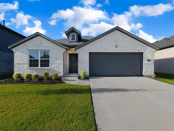 $2,350 | 704 Rusty Spurs Place, Weston, TX 75009