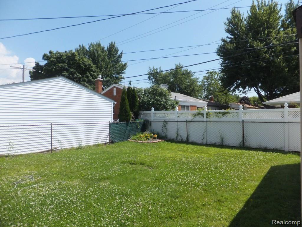 30232 Hayes Road Roseville, MI 48066 - Photo 72 of 88 2014-07-11 001 2014-07-11 094.jpg