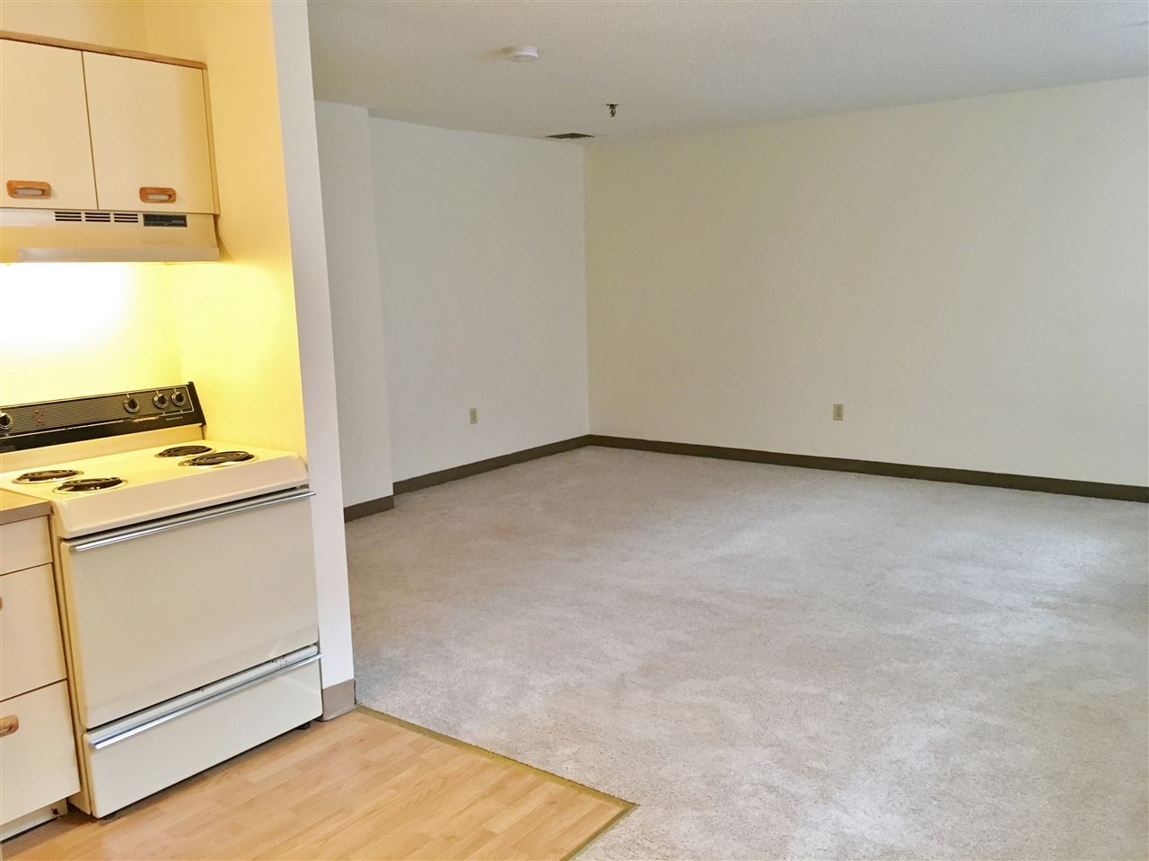 30 Hanover Street, Unit 207 Manchester, NH 03101 - Photo 14 of 39