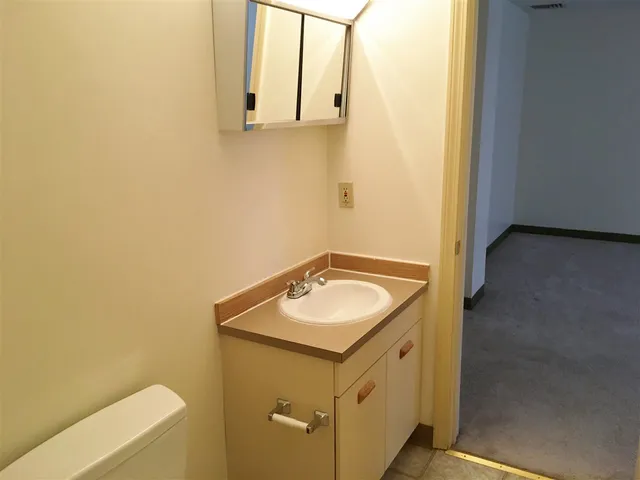 $1,602 | 30 Hanover Street, Unit 207, Manchester, NH 03101