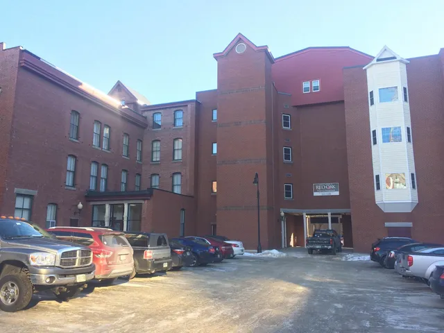 $1,602 | 30 Hanover Street, Unit 207, Manchester, NH 03101