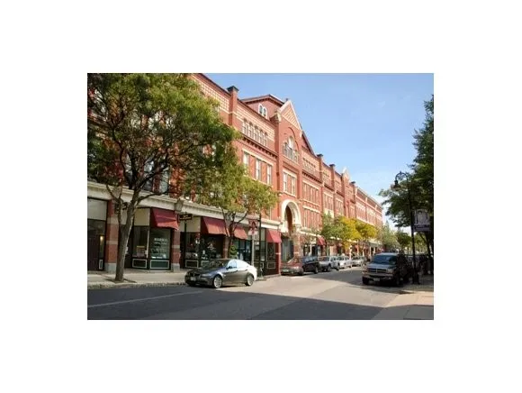 $1,602 | 30 Hanover Street, Unit 207, Manchester, NH 03101