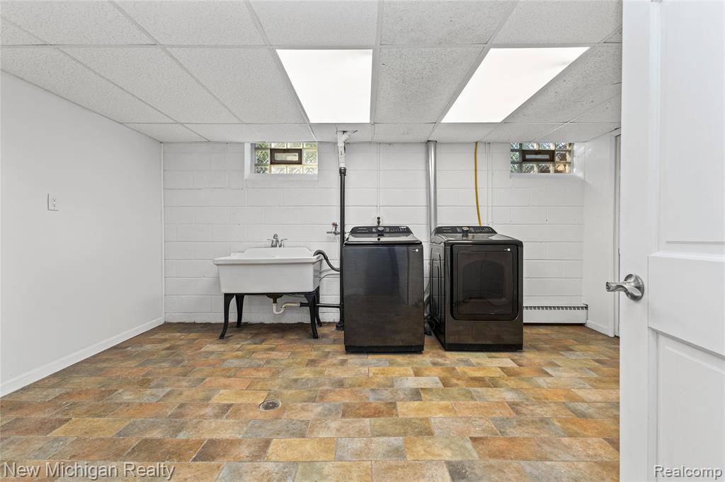 8359 Chicago Road Warren, MI 48093 - Photo 48 of 74