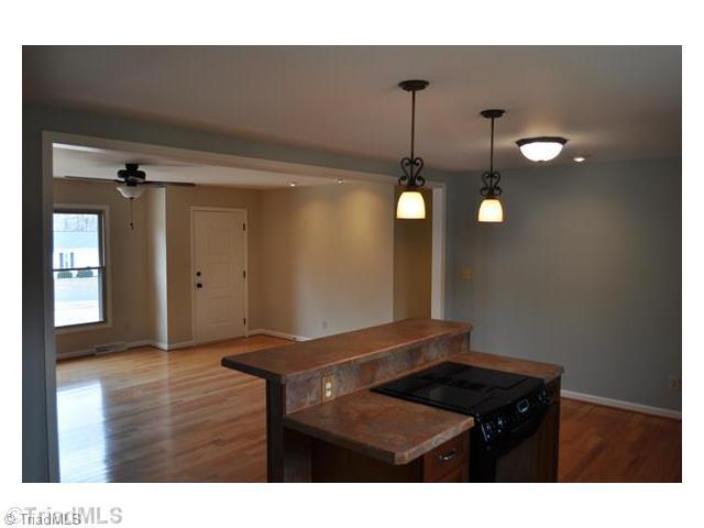 5322 Mapleton Street Clemmons, NC 27012 - Photo 8 of 16 Kitchen.