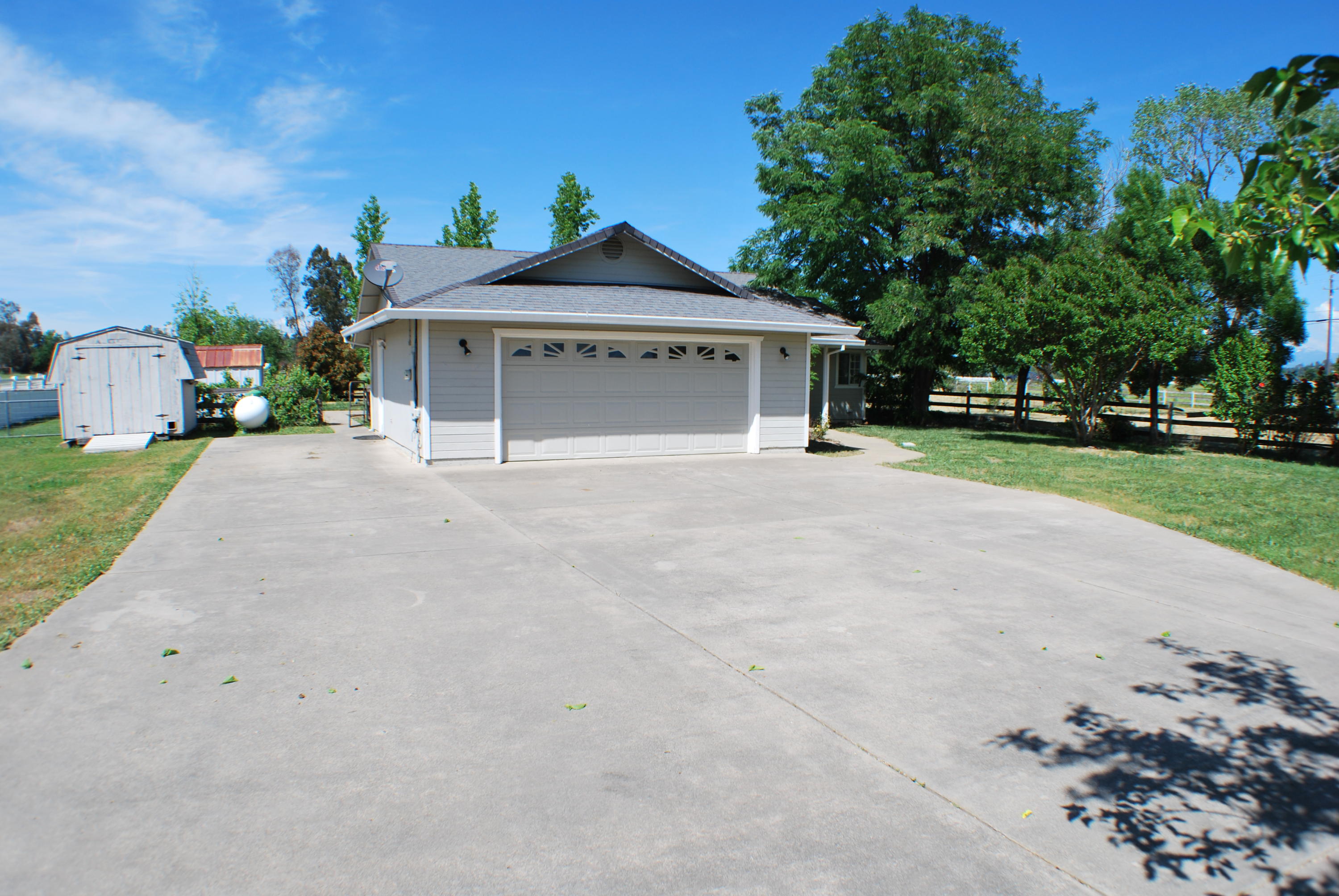 21998 Robledo Road Palo Cedro, CA 96073 - Photo 2 of 22 Paved RV