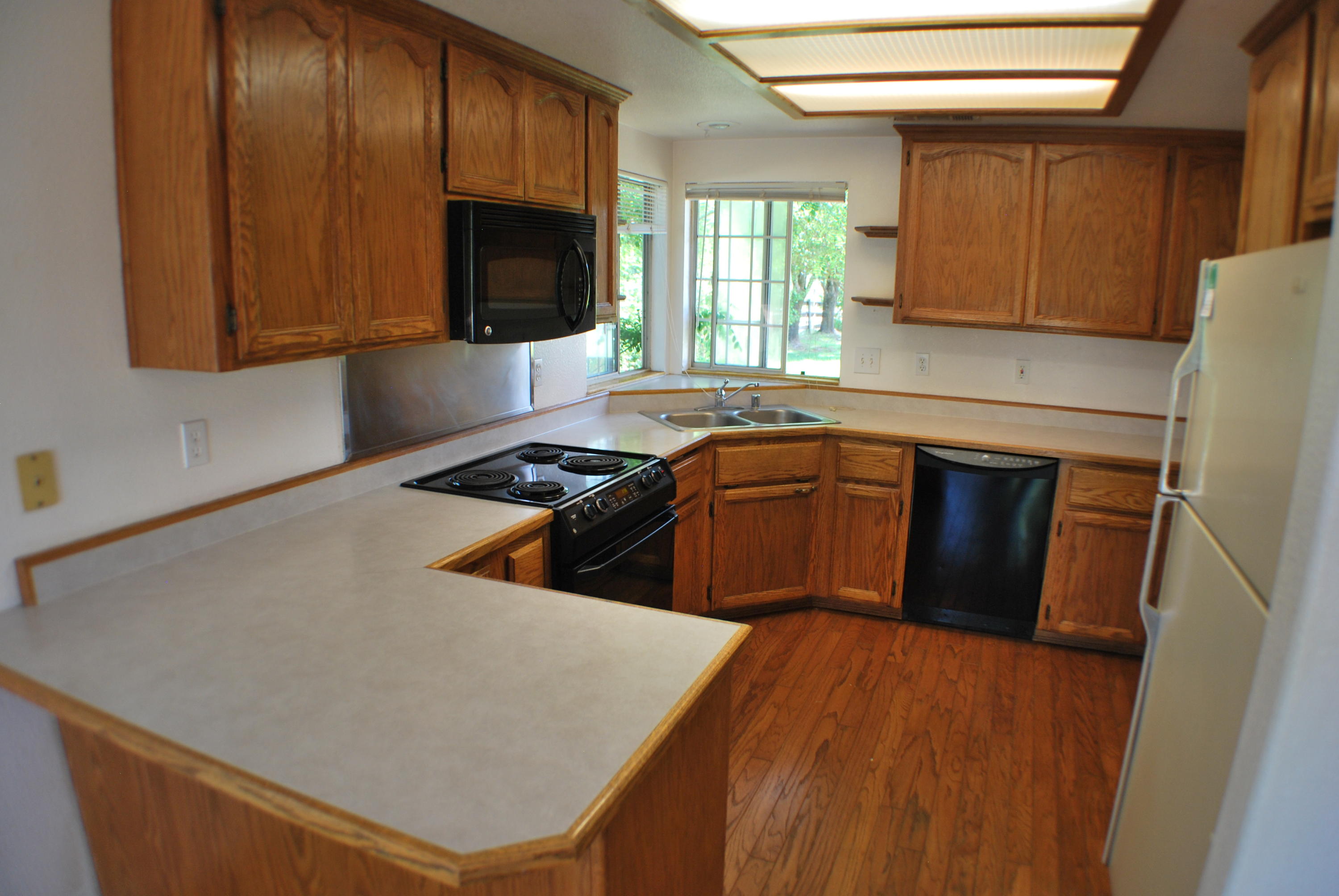 21998 Robledo Road Palo Cedro, CA 96073 - Photo 7 of 22 Kitchen