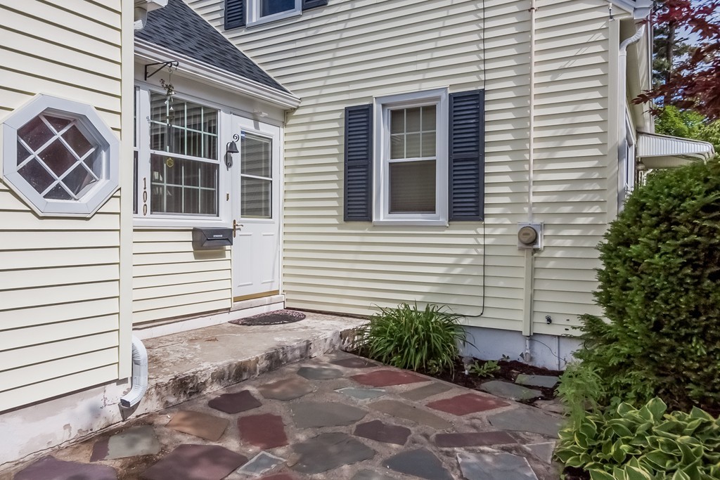 100 Flint Street Springfield, MA 01129 - Photo 4 of 24