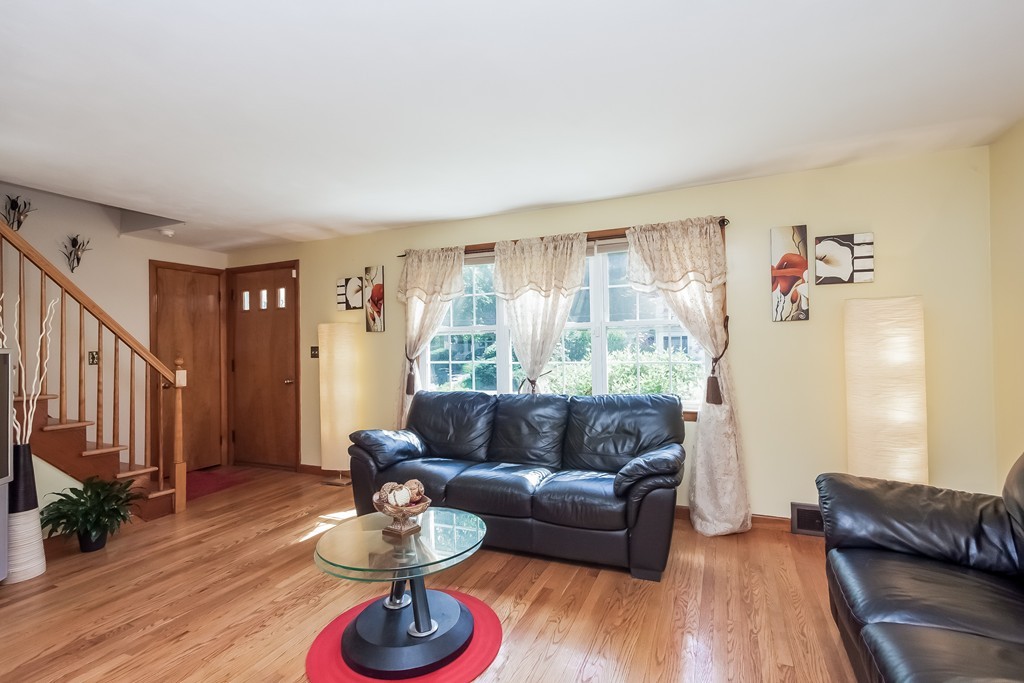 100 Flint Street Springfield, MA 01129 - Photo 9 of 24