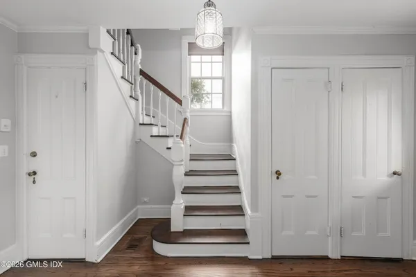 $4,375,000 | 118 Shore Road, Old Greenwich, CT 06870