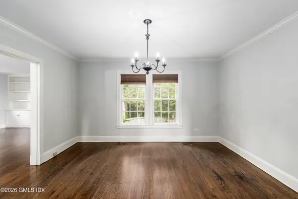 $4,375,000 | 118 Shore Road, Old Greenwich, CT 06870