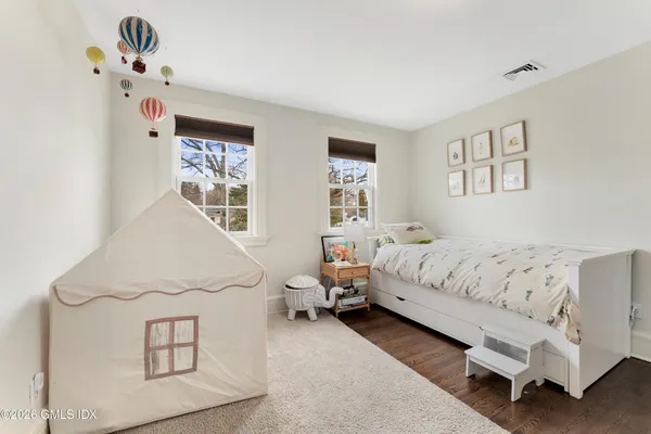 $4,375,000 | 118 Shore Road, Old Greenwich, CT 06870