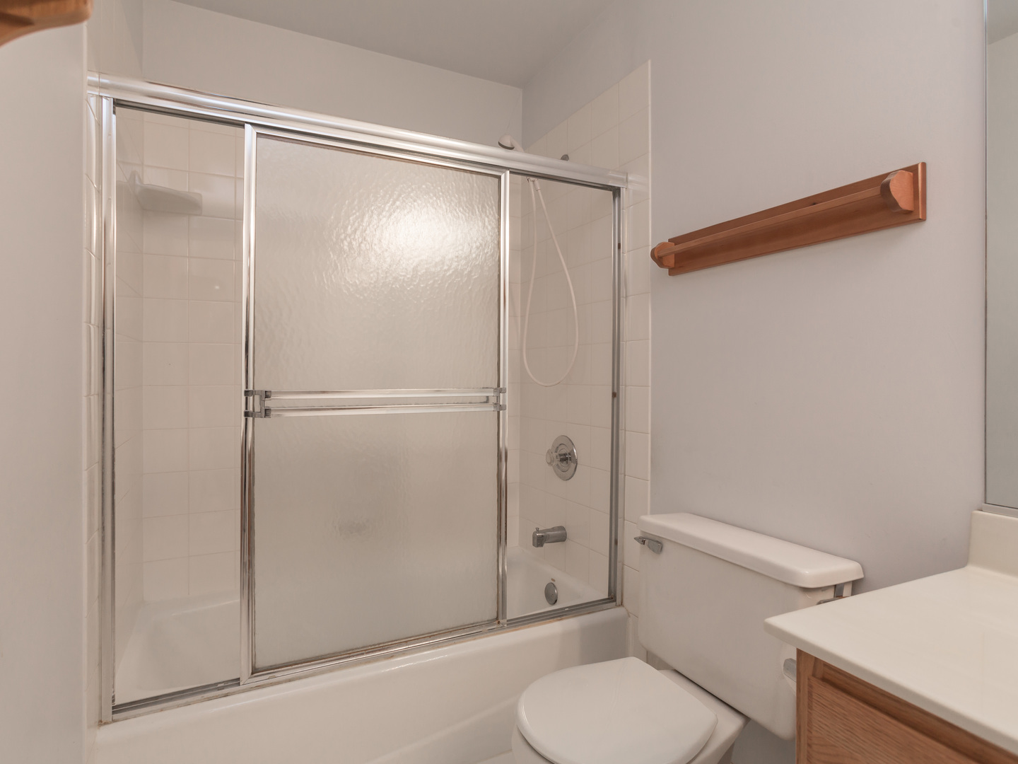 1415 Stonegate Road Algonquin, IL 60102 - Photo 32 of 49 a bathroom with a shower and a toilet