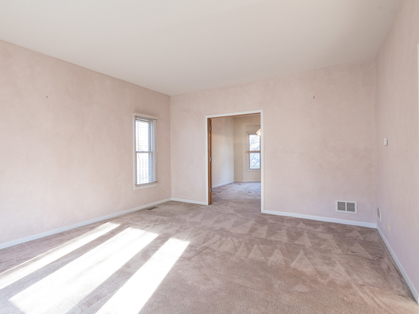 1415 Stonegate Road Algonquin, IL 60102 - Photo 6 of 49 an empty room with windows