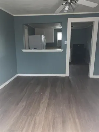 $1,075 | 518 Laredo Street, Lockhart, TX 78644