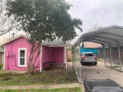 $1,075 | 518 Laredo Street, Lockhart, TX 78644