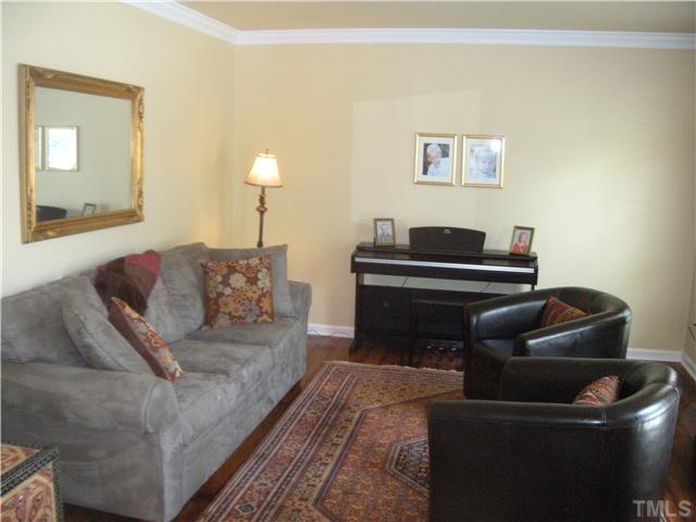 2913 New Hall Court Raleigh, NC 27615 - Photo 4 of 25 Formal living room