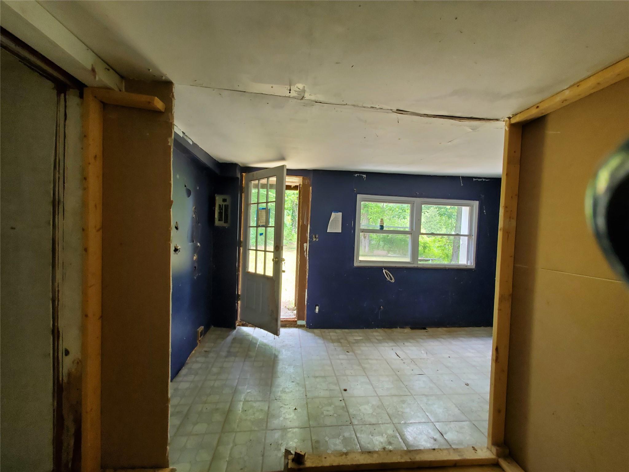 87 West Pine Road Staatsburg, NY 12580 - Photo 6 of 8 a bedroom with a bed and a window