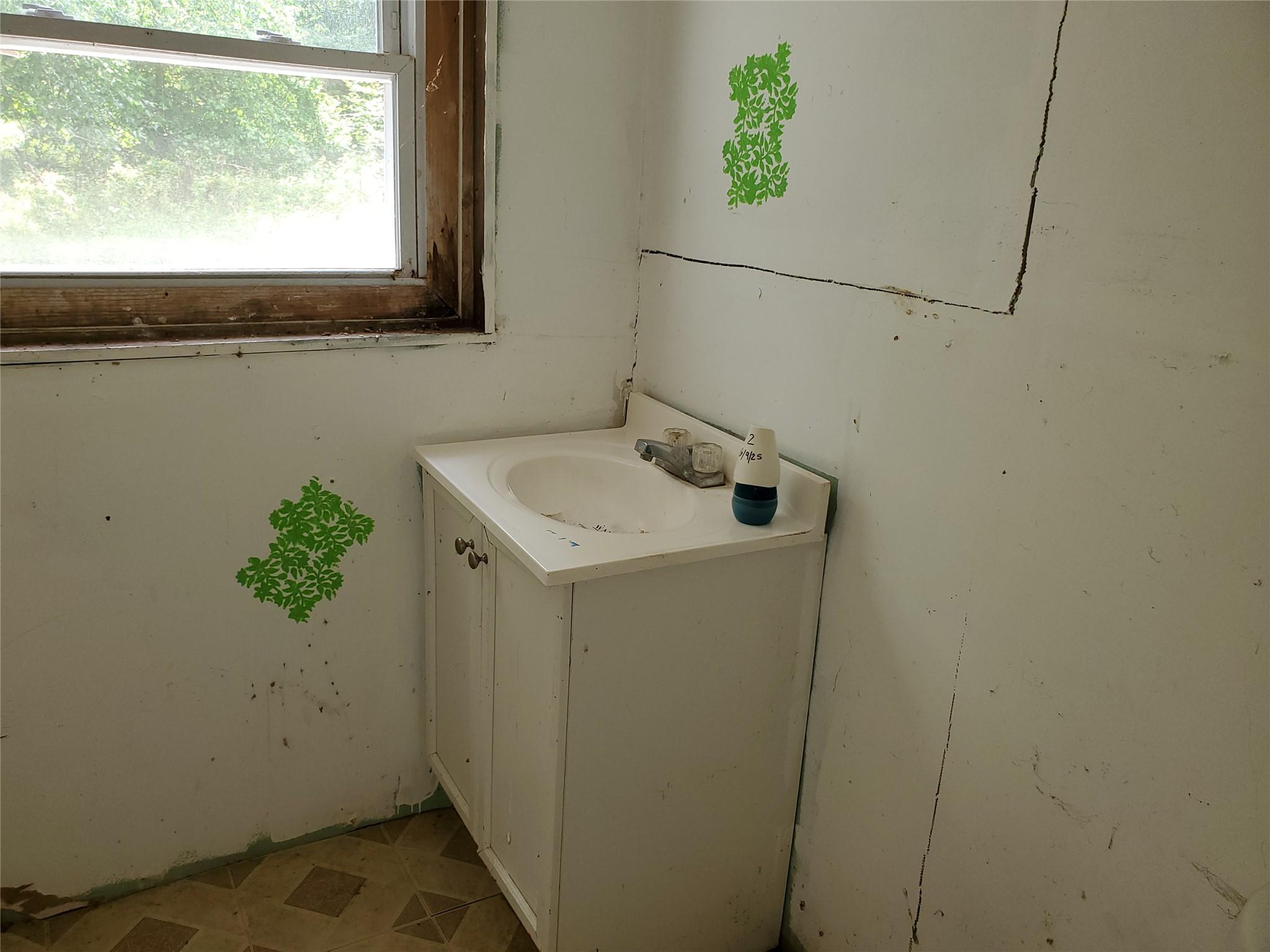 87 West Pine Road Staatsburg, NY 12580 - Photo 8 of 8 a utility room with a window